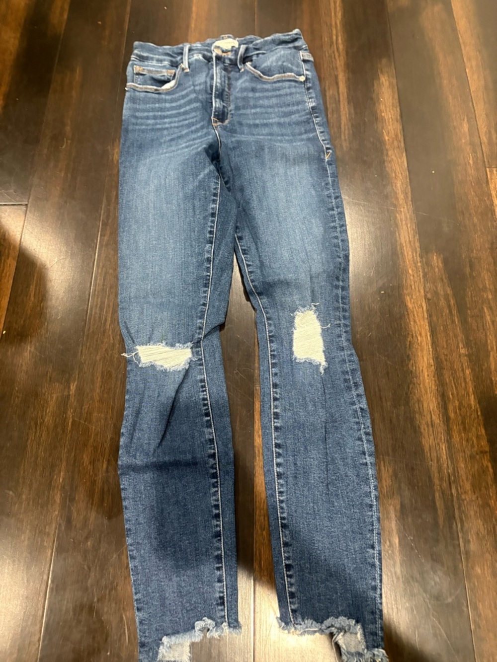 Good American Dark Blue Skinny Jeans with Knee Distressing